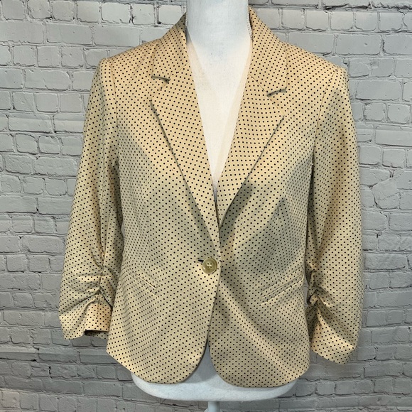 THE LIMITED Single Button Blazer with 3/4 Ruched Sleeves Tan w Black Dots-Medium - Picture 1 of 3